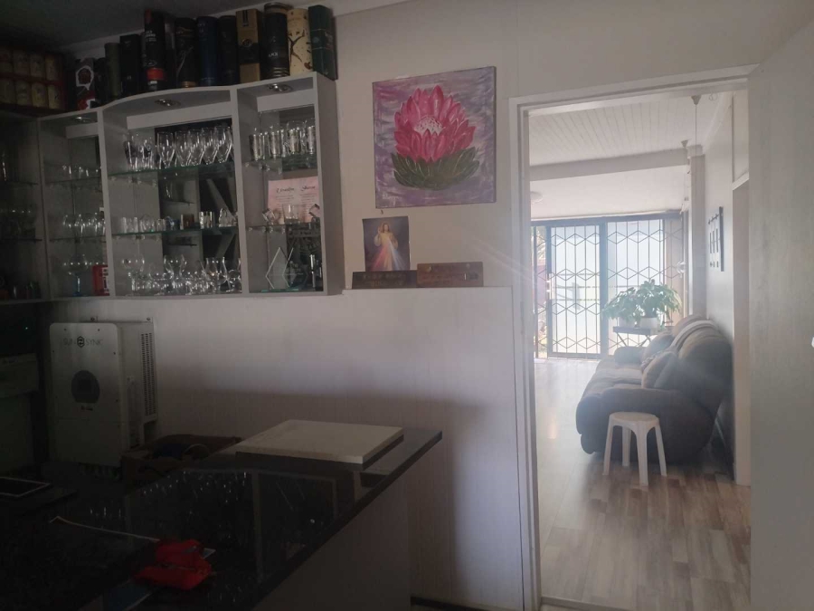 4 Bedroom Property for Sale in Queenswood Gauteng