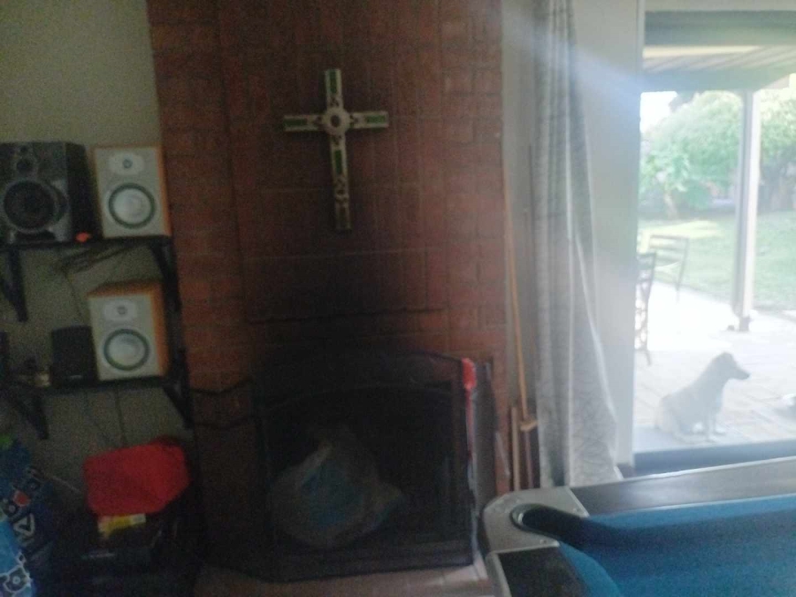 4 Bedroom Property for Sale in Queenswood Gauteng