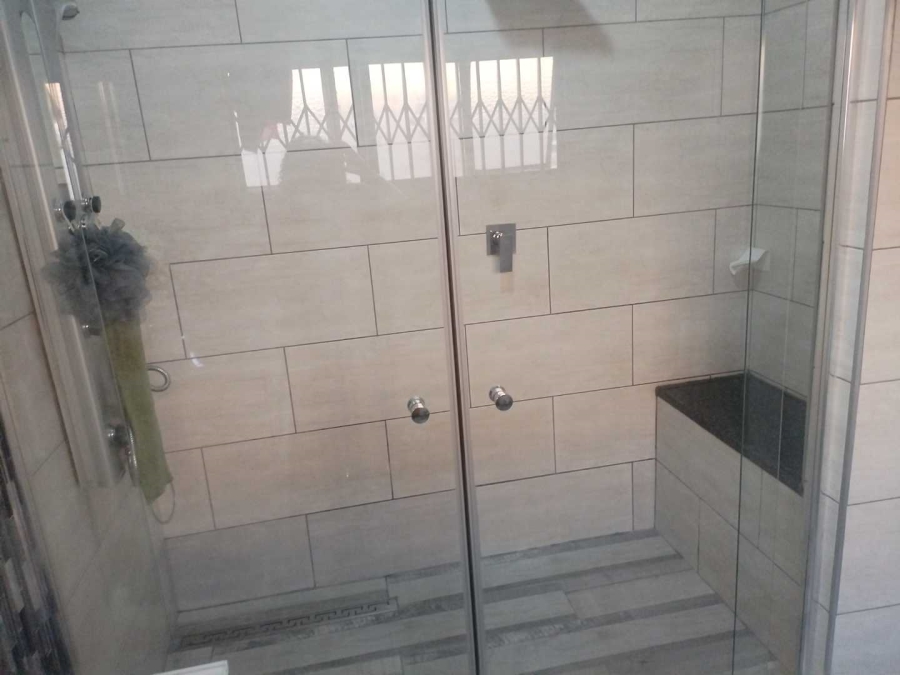 4 Bedroom Property for Sale in Queenswood Gauteng