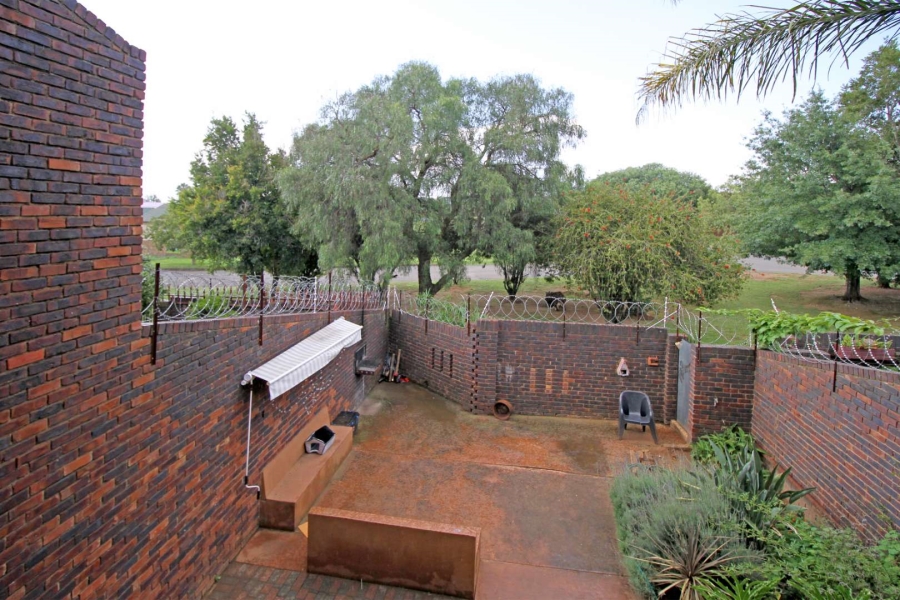 3 Bedroom Property for Sale in Greenhills Gauteng