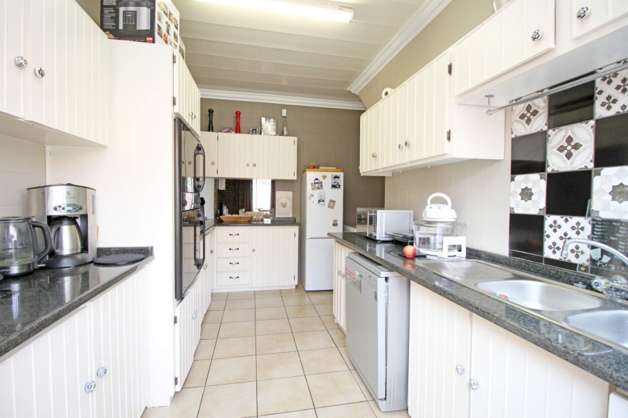 3 Bedroom Property for Sale in Greenhills Gauteng