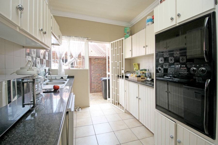3 Bedroom Property for Sale in Greenhills Gauteng