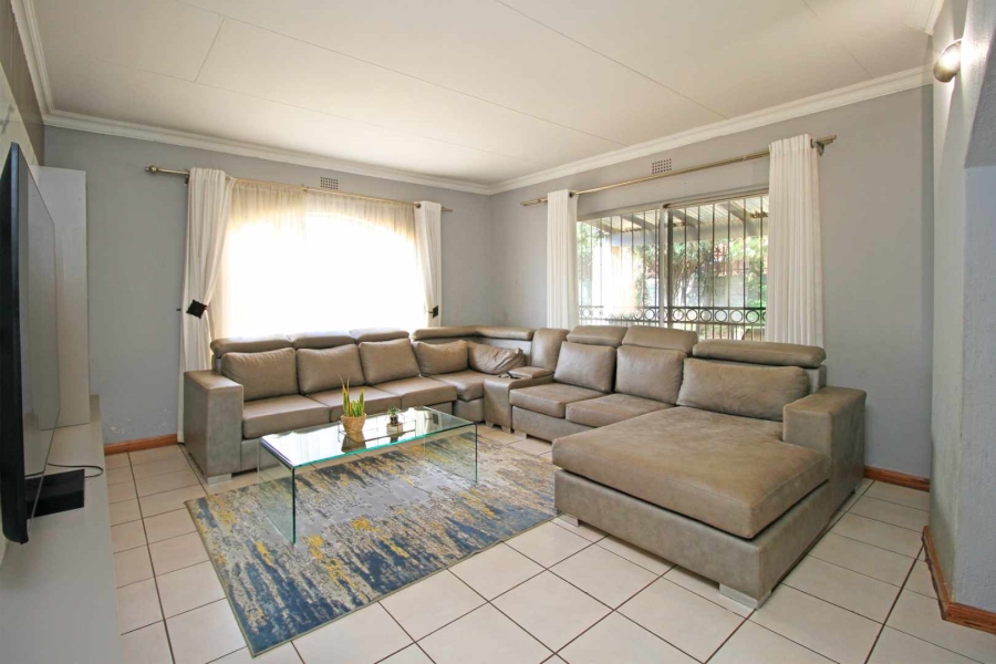 4 Bedroom Property for Sale in Robinpark Gauteng