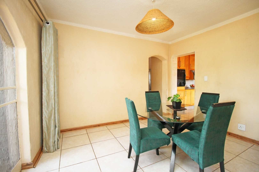4 Bedroom Property for Sale in Robinpark Gauteng