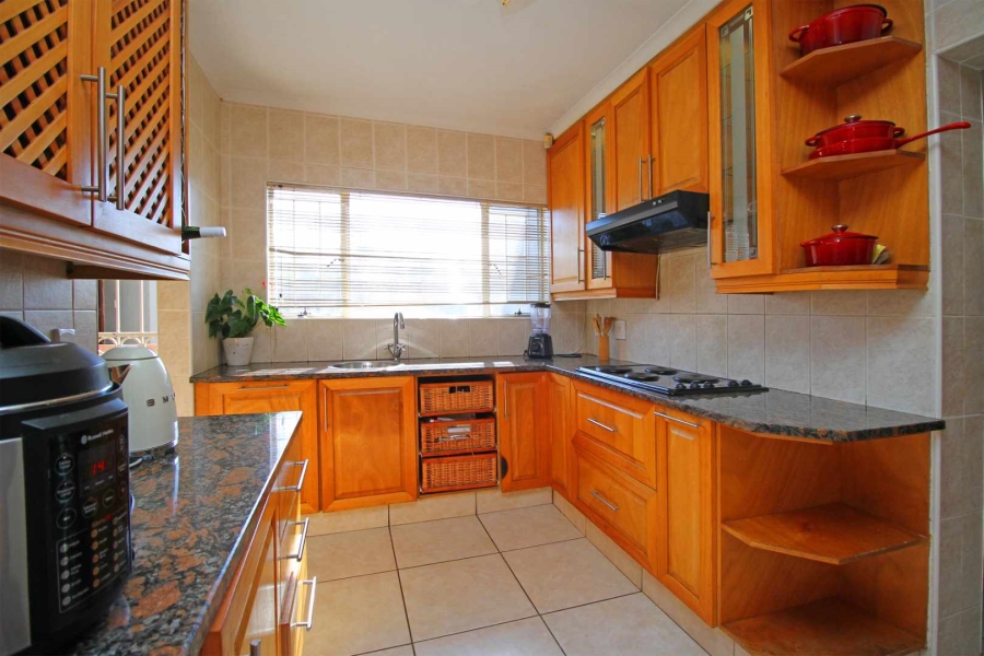 4 Bedroom Property for Sale in Robinpark Gauteng