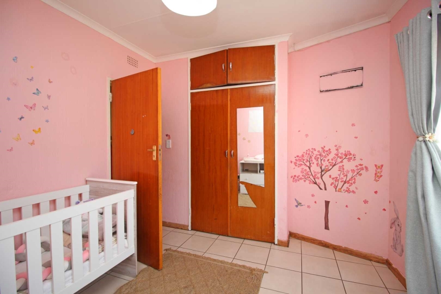 4 Bedroom Property for Sale in Robinpark Gauteng