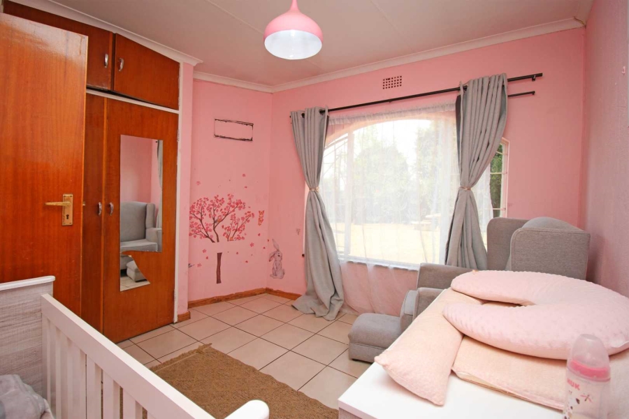 4 Bedroom Property for Sale in Robinpark Gauteng
