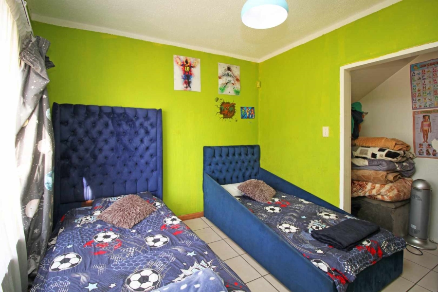 4 Bedroom Property for Sale in Robinpark Gauteng