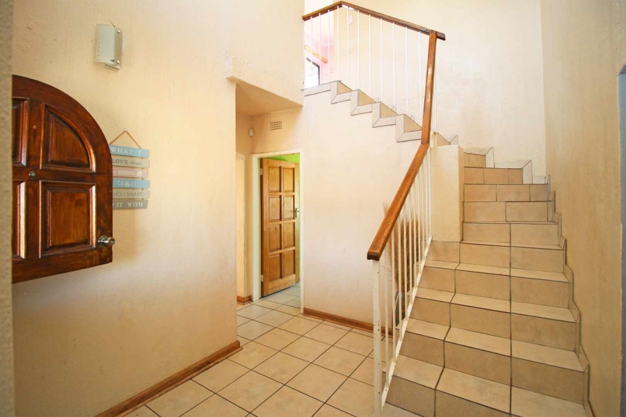 4 Bedroom Property for Sale in Robinpark Gauteng