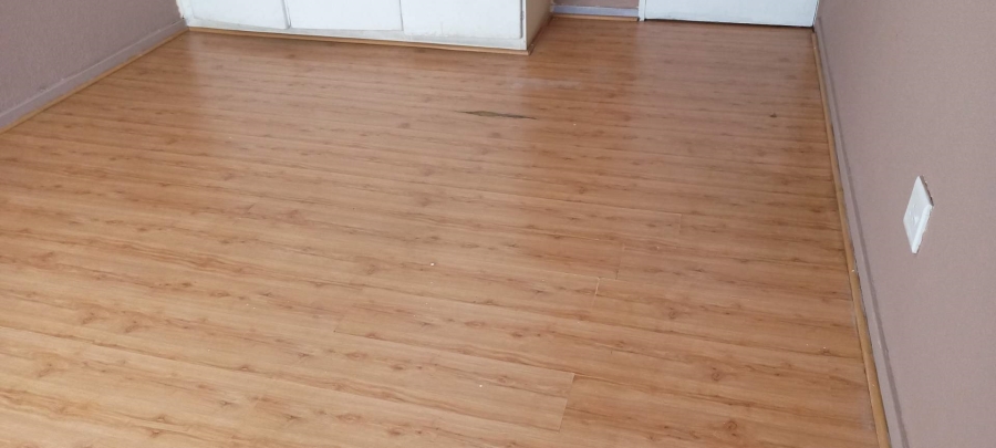 To Let 2 Bedroom Property for Rent in Glen Marais Gauteng