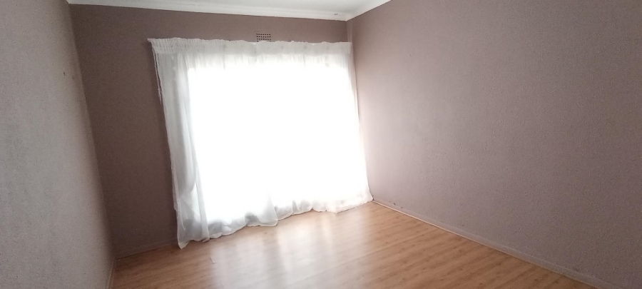 To Let 2 Bedroom Property for Rent in Glen Marais Gauteng