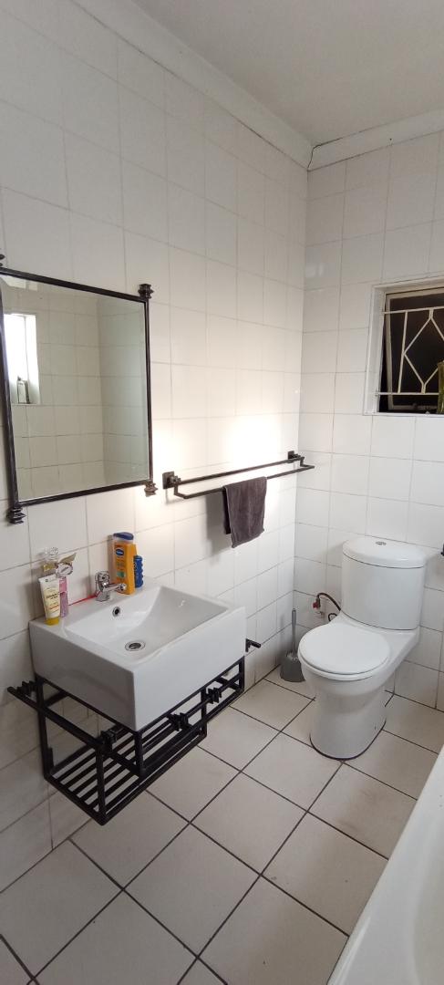 To Let 2 Bedroom Property for Rent in Glen Marais Gauteng