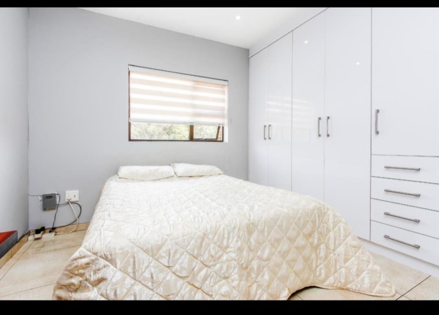 4 Bedroom Property for Sale in Van Riebeeck Park Gauteng