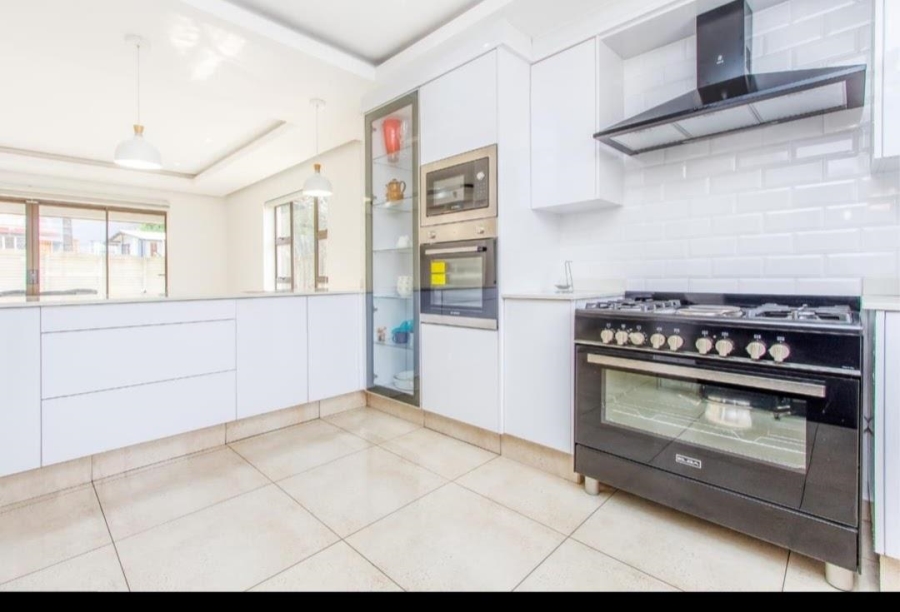 4 Bedroom Property for Sale in Van Riebeeck Park Gauteng