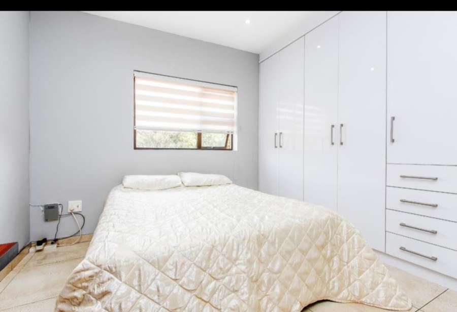 4 Bedroom Property for Sale in Van Riebeeck Park Gauteng