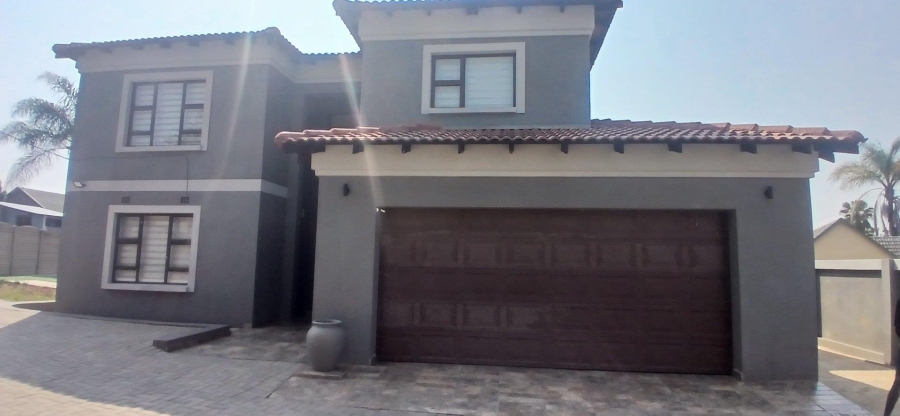 4 Bedroom Property for Sale in Van Riebeeck Park Gauteng