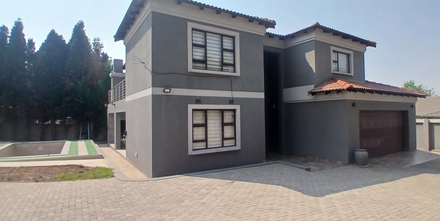 4 Bedroom Property for Sale in Van Riebeeck Park Gauteng