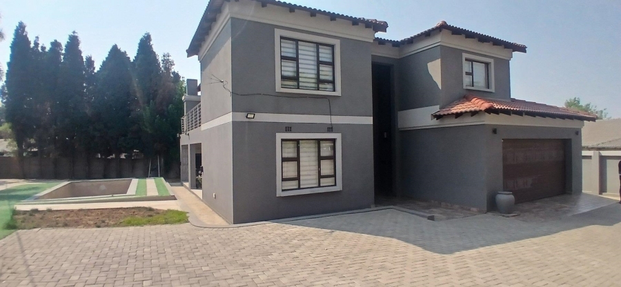 4 Bedroom Property for Sale in Van Riebeeck Park Gauteng