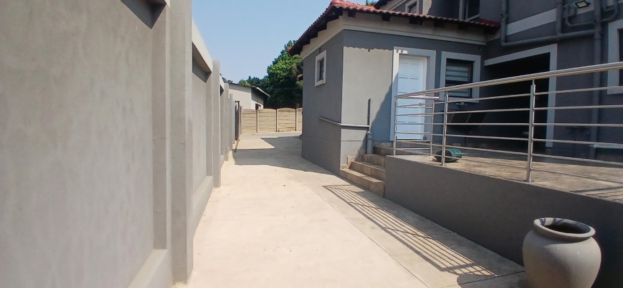 4 Bedroom Property for Sale in Van Riebeeck Park Gauteng