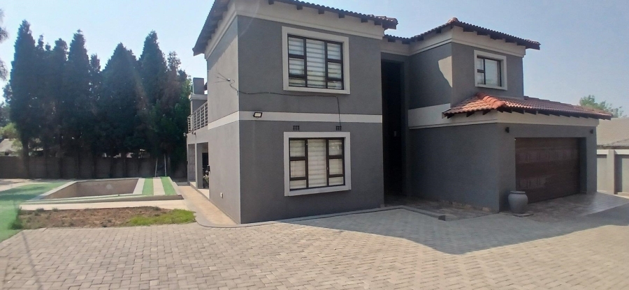 4 Bedroom Property for Sale in Van Riebeeck Park Gauteng