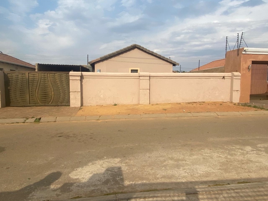 3 Bedroom Property for Sale in Protea Glen Gauteng
