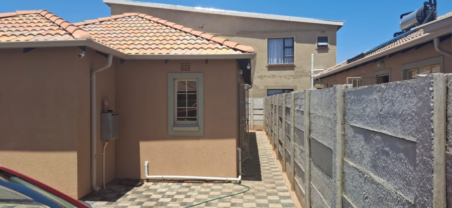 3 Bedroom Property for Sale in Sky City Gauteng