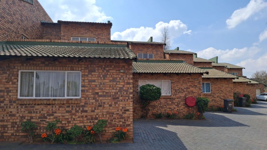 2 Bedroom Property for Sale in Horison Gauteng
