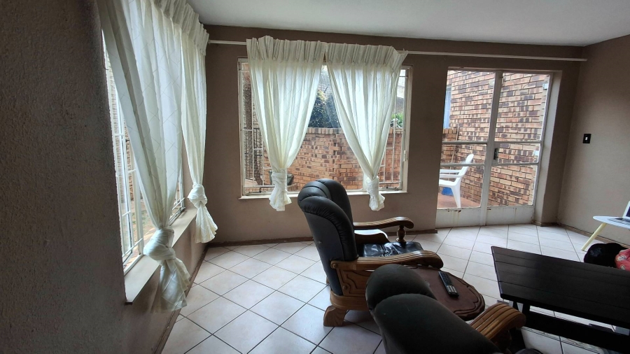 2 Bedroom Property for Sale in Horison Gauteng