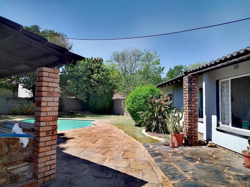 3 Bedroom Property for Sale in Verwoerdpark Gauteng