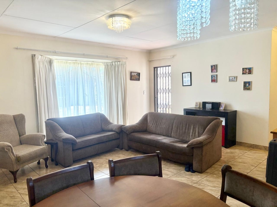 2 Bedroom Property for Sale in Oakdene Gauteng