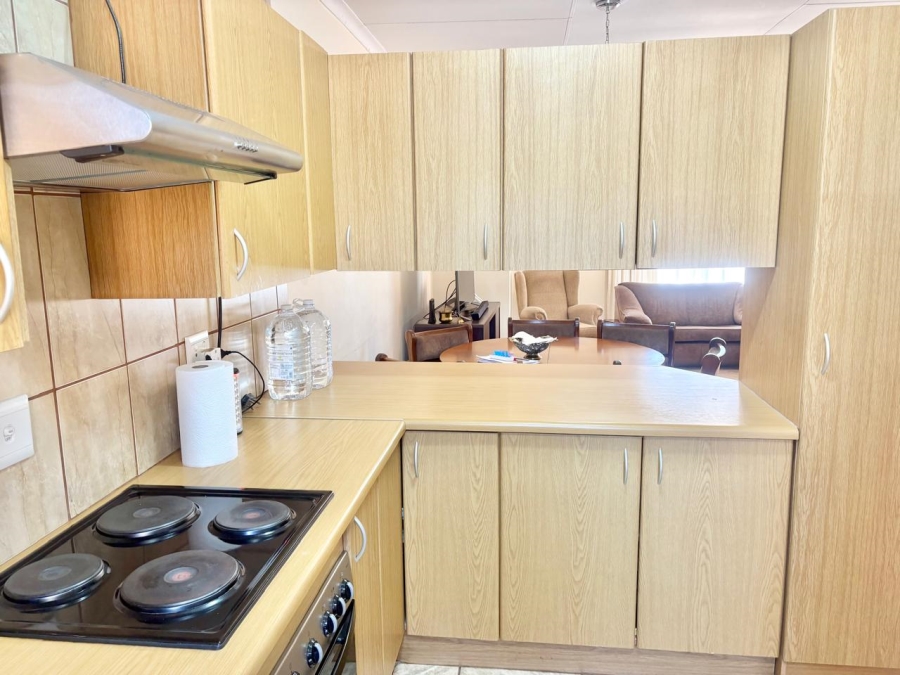 2 Bedroom Property for Sale in Oakdene Gauteng