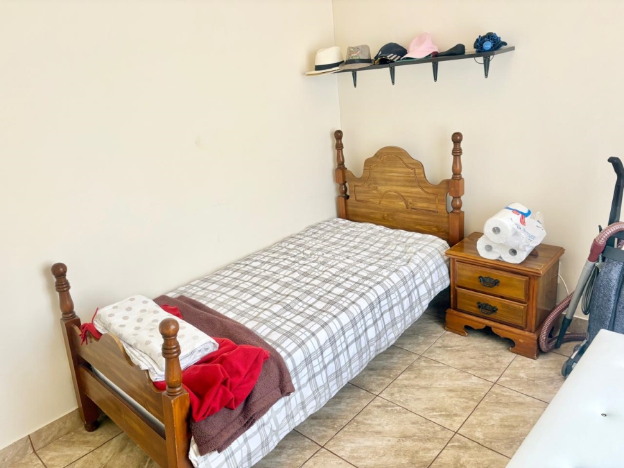 2 Bedroom Property for Sale in Oakdene Gauteng