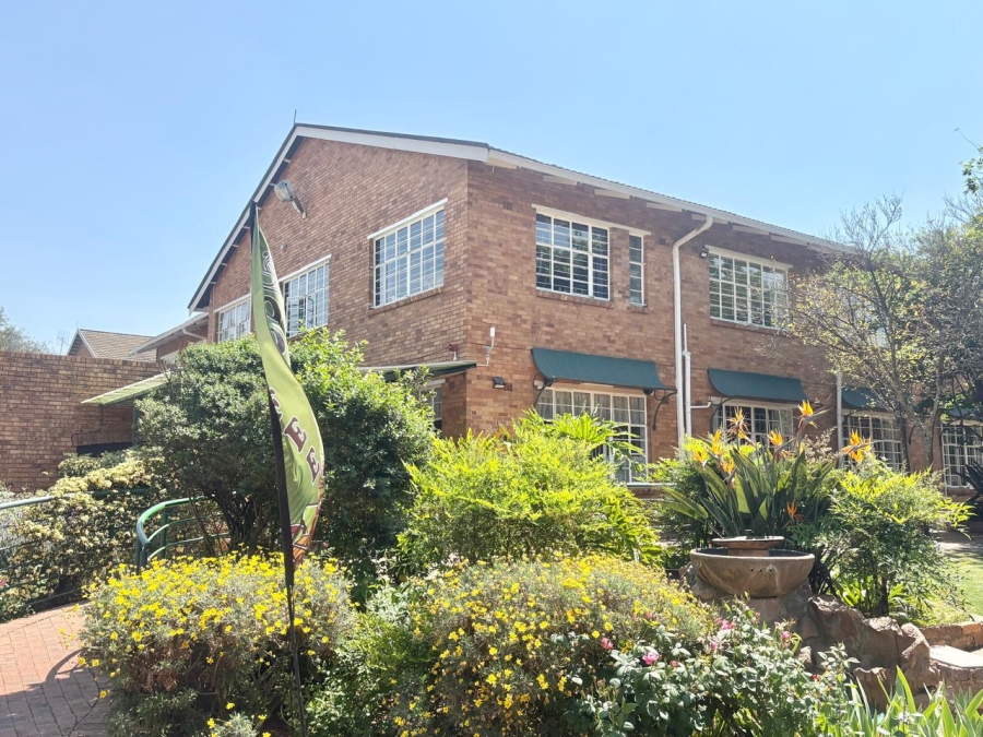 2 Bedroom Property for Sale in Oakdene Gauteng