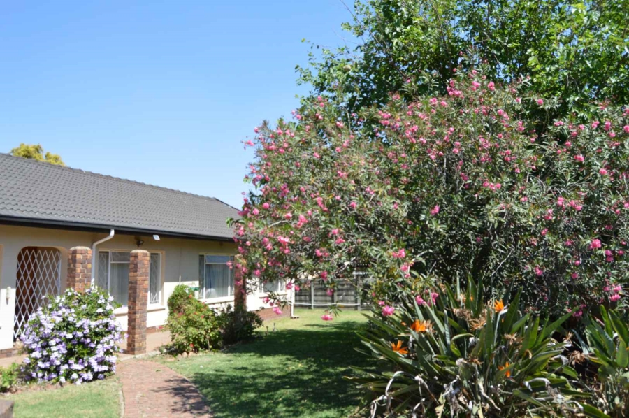 4 Bedroom Property for Sale in Brackendowns Gauteng