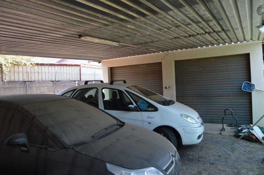 4 Bedroom Property for Sale in Brackendowns Gauteng