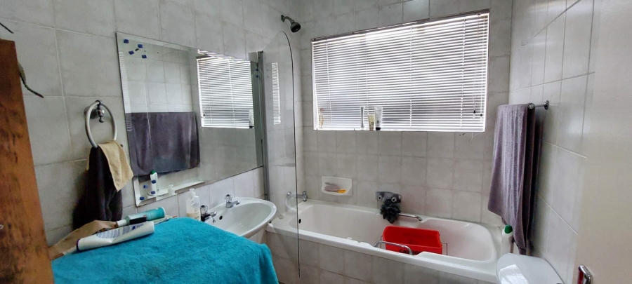 2 Bedroom Property for Sale in Verwoerdpark Gauteng