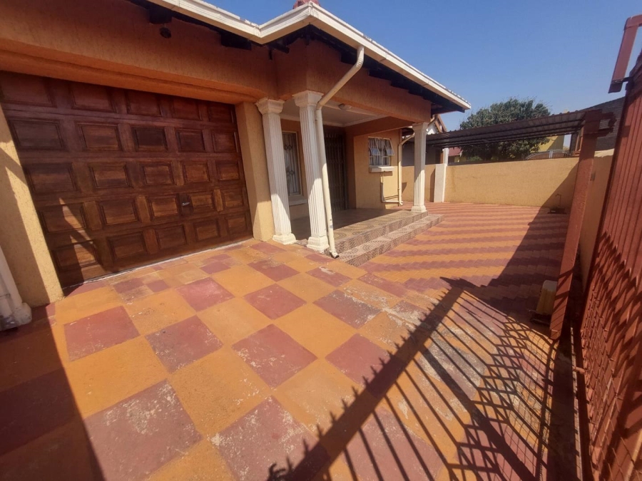 3 Bedroom Property for Sale in Mabopane Gauteng