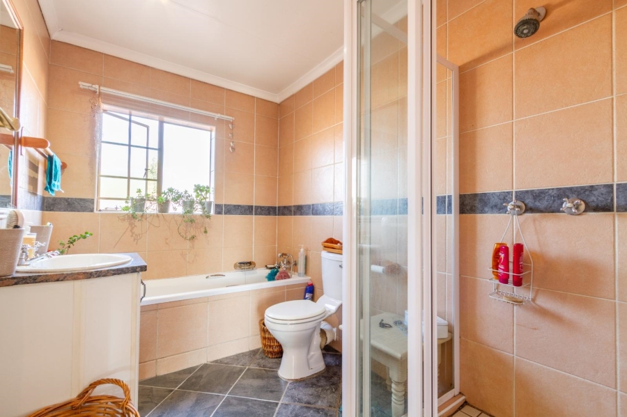 2 Bedroom Property for Sale in Equestria Gauteng
