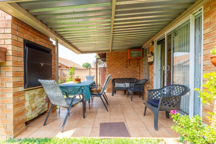 2 Bedroom Property for Sale in Willow Park Manor Gauteng