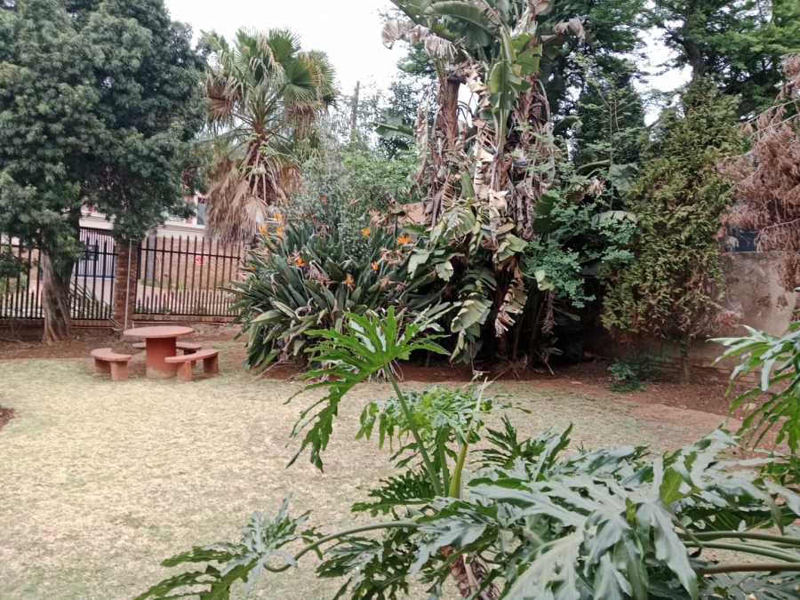 5 Bedroom Property for Sale in Glenvista Ext 3 Gauteng