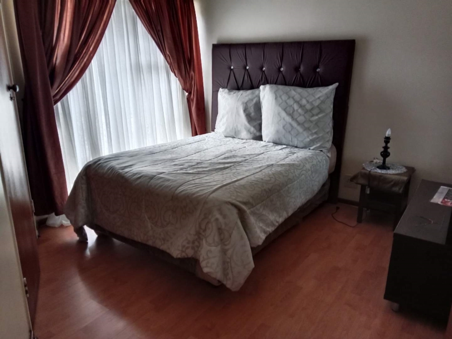 5 Bedroom Property for Sale in Glenvista Ext 3 Gauteng