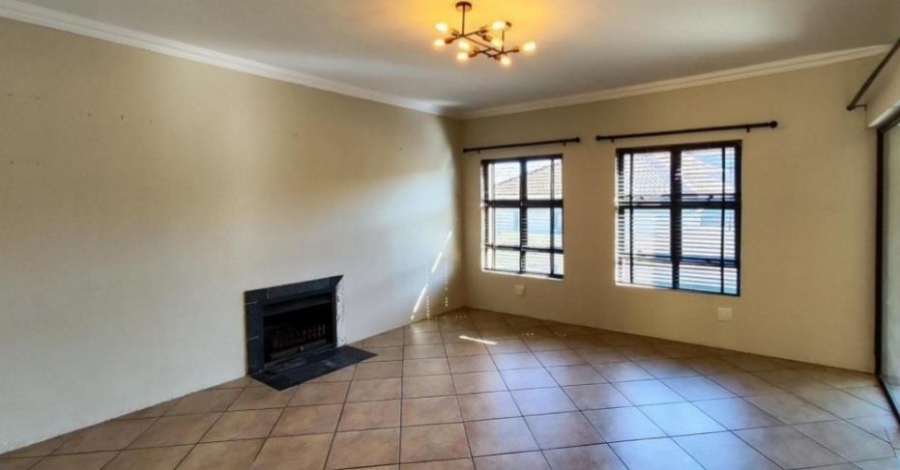 3 Bedroom Property for Sale in Glen Erasmia Gauteng