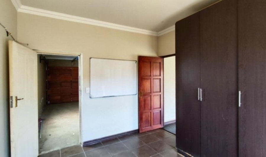3 Bedroom Property for Sale in Glen Erasmia Gauteng