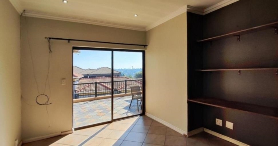 3 Bedroom Property for Sale in Glen Erasmia Gauteng