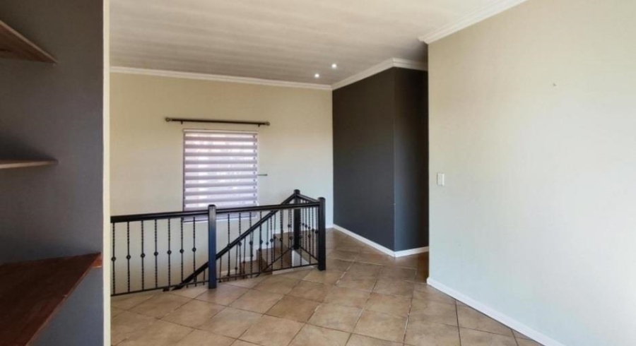 3 Bedroom Property for Sale in Glen Erasmia Gauteng