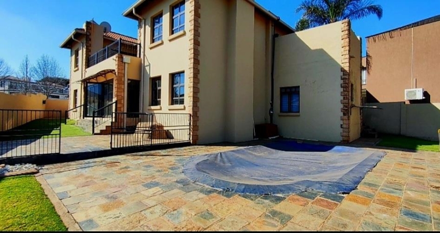 3 Bedroom Property for Sale in Glen Erasmia Gauteng
