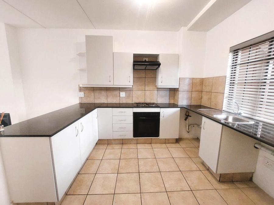 To Let 2 Bedroom Property for Rent in Morningside Gauteng
