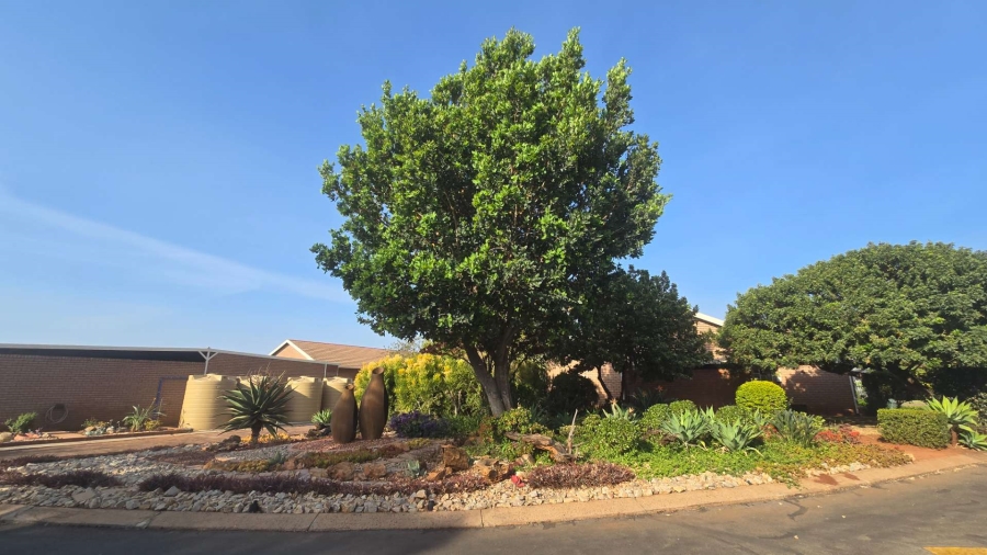 2 Bedroom Property for Sale in Montana Park Gauteng