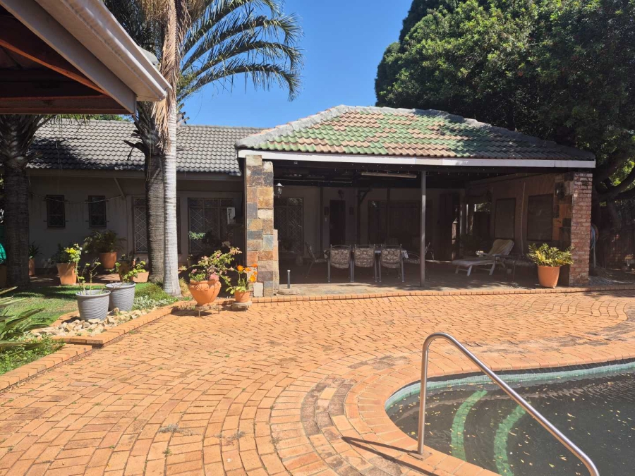 3 Bedroom Property for Sale in Tileba Gauteng