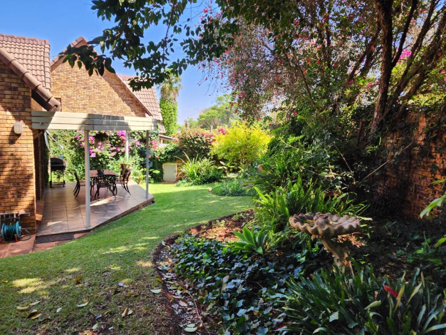 3 Bedroom Property for Sale in Faerie Glen Gauteng